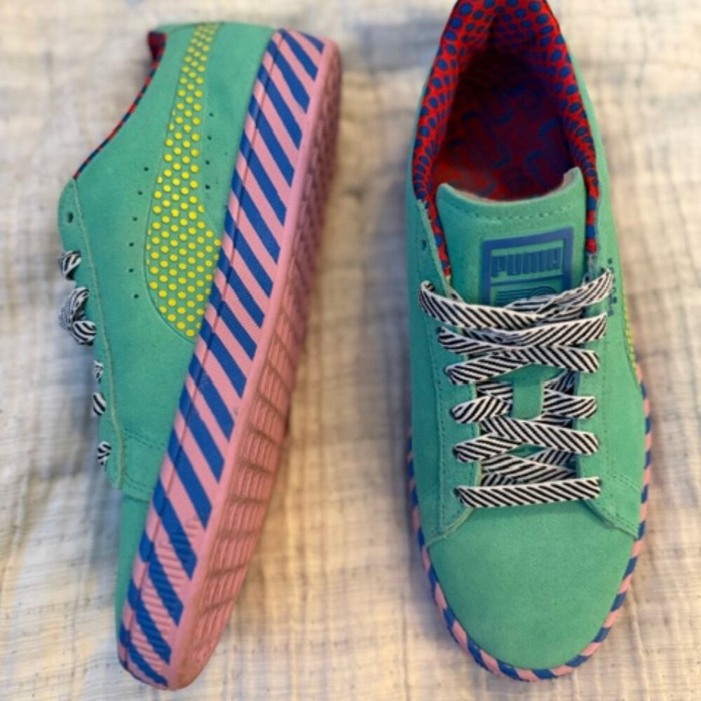 Green Puma Sneakers – Pink Soles, Blue Stripes